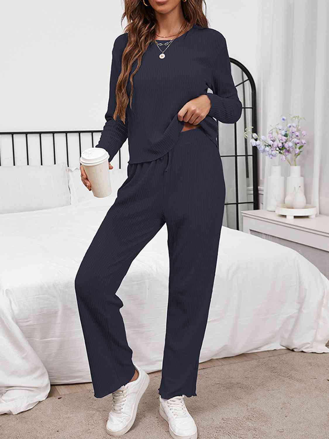 Women's Long Sleeve Top and Drawstring Pants Lounge Set