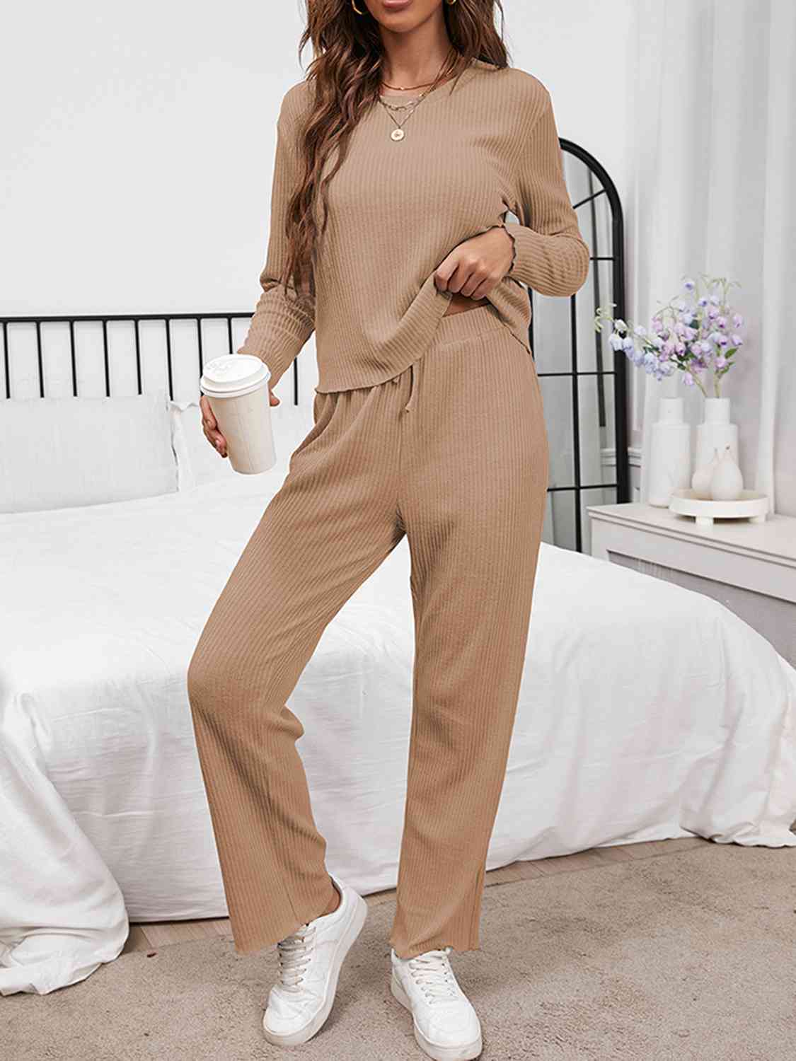 Women's Long Sleeve Top and Drawstring Pants Lounge Set